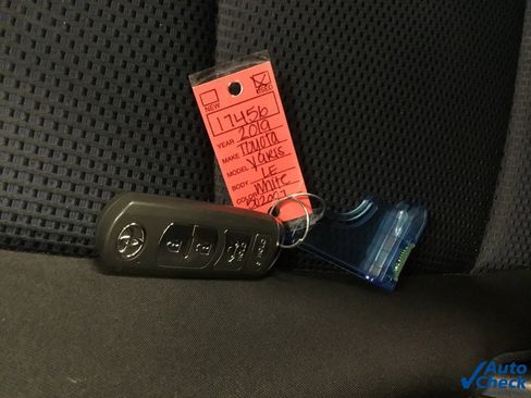 Used 2019 Toyota Yaris LE image 49