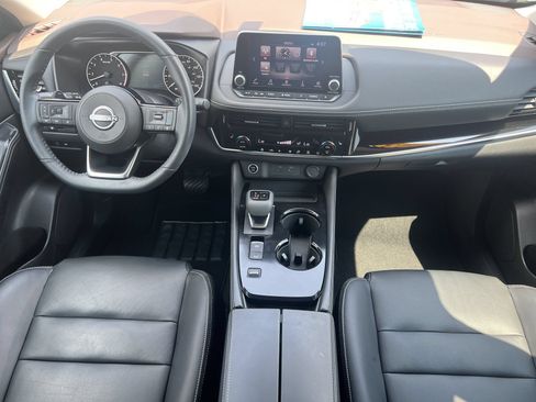 Certified 2023 Nissan Rogue SL FWD image 3