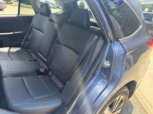 Used 2018 Subaru Outback 3.6R Limited AWD/4WD image 22