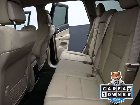 Used 2022 Jeep Grand Cherokee Laredo E image 16