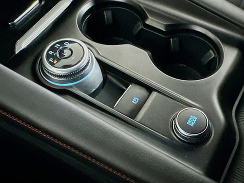 Used 2025 Ford Explorer ST-Line w/ ST-Line Street Pack image 17