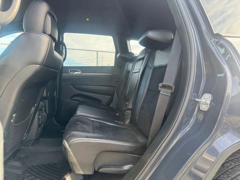 Used 2018 Jeep Grand Cherokee Altitude image 19