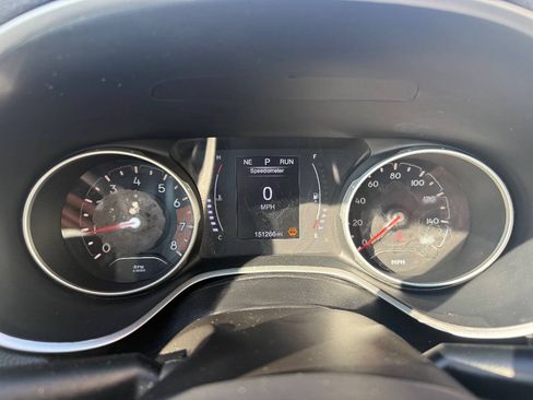 Used 2019 Jeep Compass Latitude FWD image 20