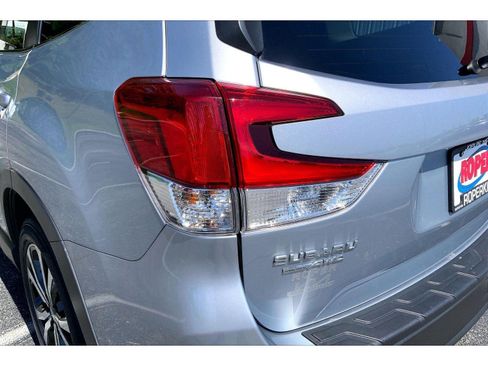 Used 2023 Subaru Forester Limited w/ Popular Package #2 AWD/4WD image 29