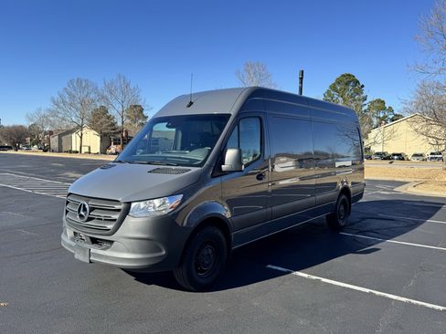 Certified 2024 Mercedes-Benz Sprinter 2500 image 3