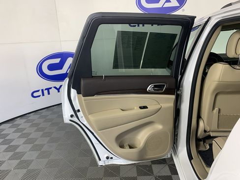 Used 2014 Jeep Grand Cherokee Overland image 31