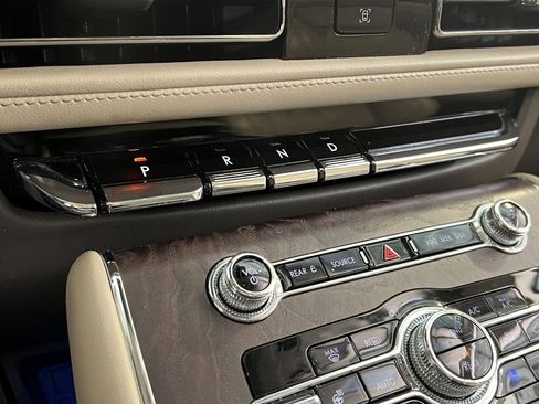 Used 2022 Lincoln Aviator Reserve w/ Elements Package Plus image 50