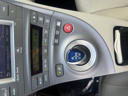 Used 2013 Toyota Prius Four FWD image 16