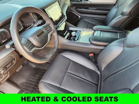 Used 2024 Jeep Wagoneer Series II image 12