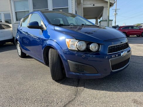 Used 2014 Chevrolet Sonic LT w/ Fun and Sun Package FWD image 11