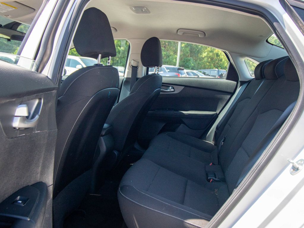 Used 2020 Kia Forte LXS FWD image 9
