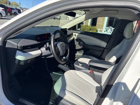 Used 2023 Ford Mustang Mach-E Premium image 18