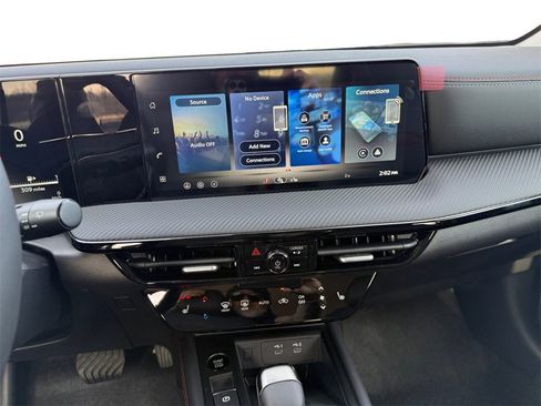 New 2026 Nissan Kicks SR w/ Cold Weather Package image 11