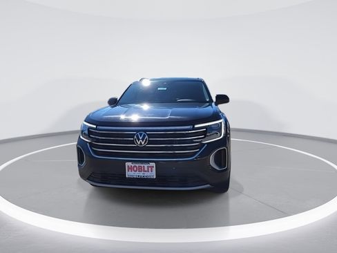 Used 2024 Volkswagen Atlas SE image 3