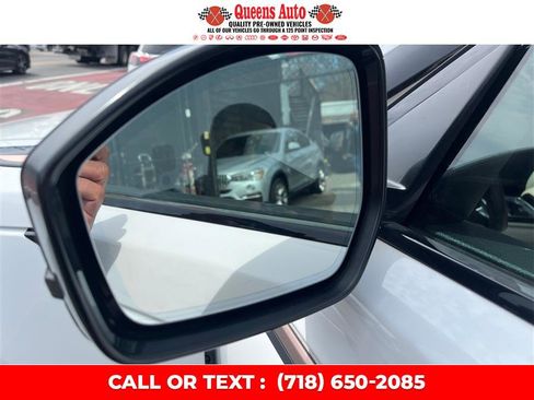 Used 2018 Land Rover Range Rover Velar R-Dynamic SE AWD/4WD image 33