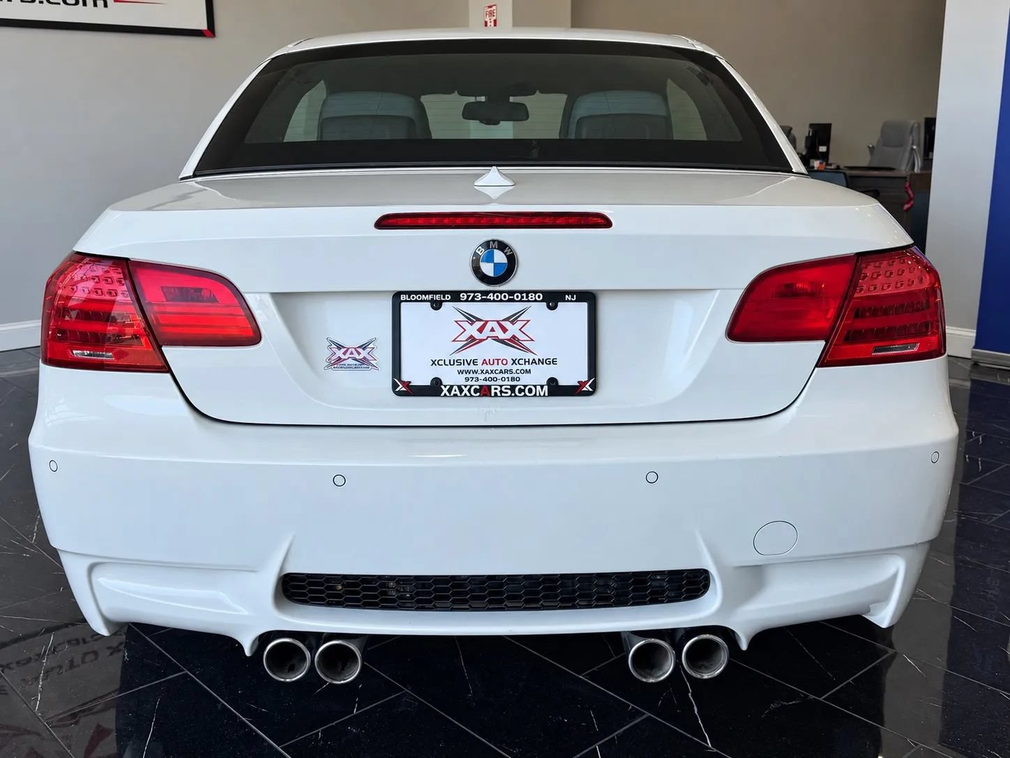 Used 2011 BMW M3 Convertible RWD image 2