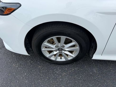 Used 2025 Toyota Camry LE FWD image 9