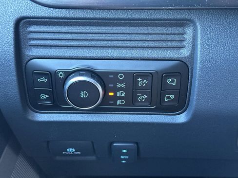 New 2026 Ford F250 Lariat w/ Black Appearance Package image 30