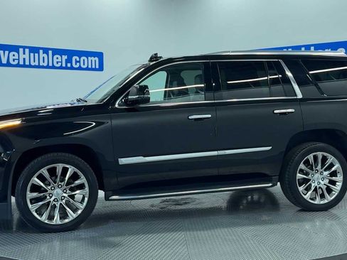 Used 2018 Cadillac Escalade Luxury AWD/4WD image 5