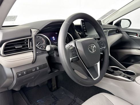Certified 2022 Toyota Camry XLE image 4