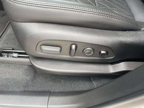 Certified 2024 Buick Enclave Avenir FWD image 13