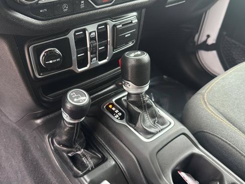 Used 2025 Jeep Wrangler Unlimited Sport AWD/4WD image 20