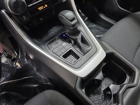 Used 2019 Toyota RAV4 LE w/ All Weather Liner Package AWD/4WD image 22
