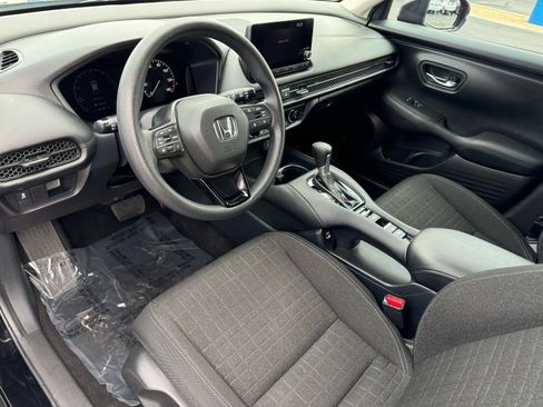 Used 2023 Honda HR-V LX image 17
