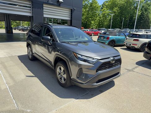 Used 2025 Toyota RAV4 LE AWD/4WD image 2