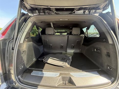 Used 2023 Cadillac Escalade ESV Premium Luxury w/ Performance Package AWD/4WD image 22