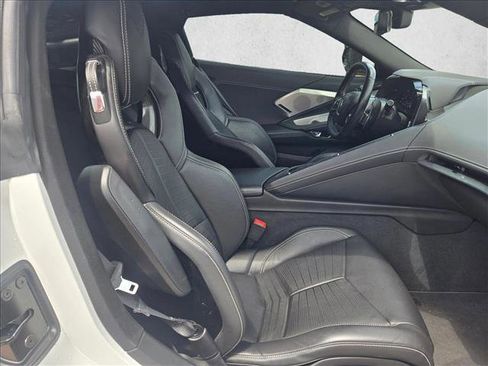 Used 2021 Chevrolet Corvette Stingray Preferred Cpe w/ Z51 Performance Package RWD image 17