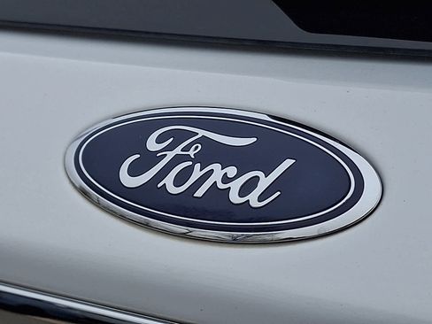 Used 2022 Ford Explorer Limited w/ Equipment Group 301A image 32