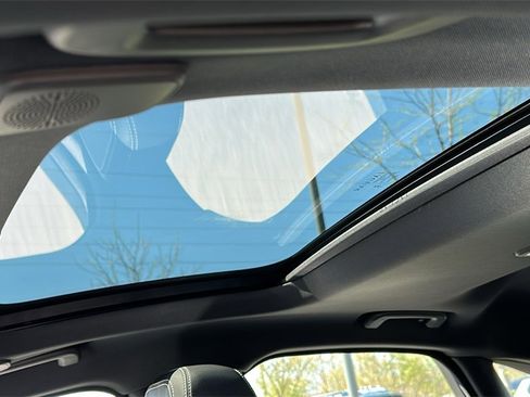 New 2024 Jaguar XF R-Dynamic SE image 11