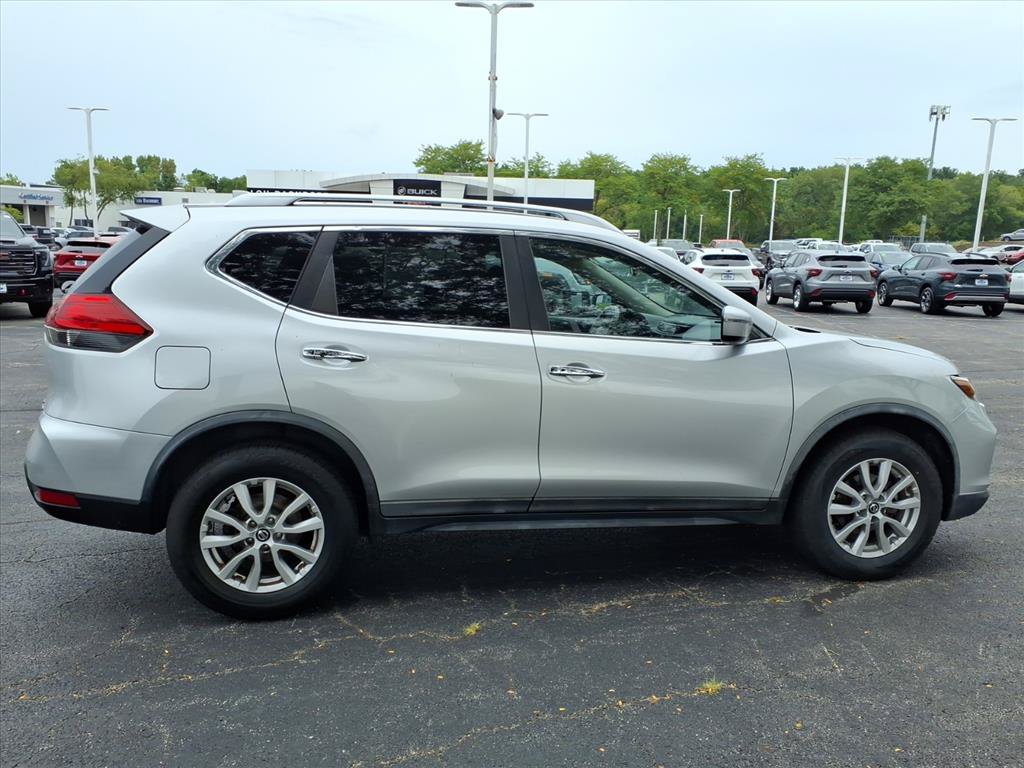 Used 2017 Nissan Rogue SV AWD/4WD image 8