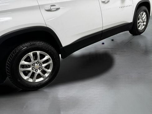 Used 2020 Chevrolet Traverse LT w/ Driver Confidence II Package image 51