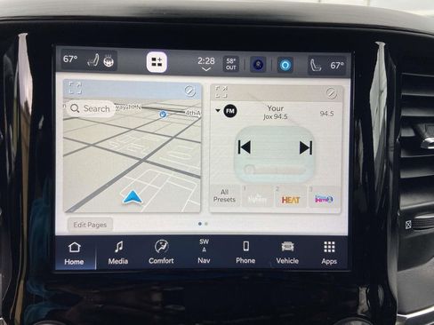 Used 2024 RAM 1500 Laramie image 13