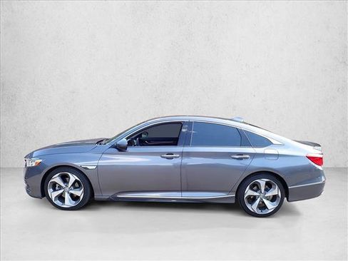 Used 2020 Honda Accord Touring image 2