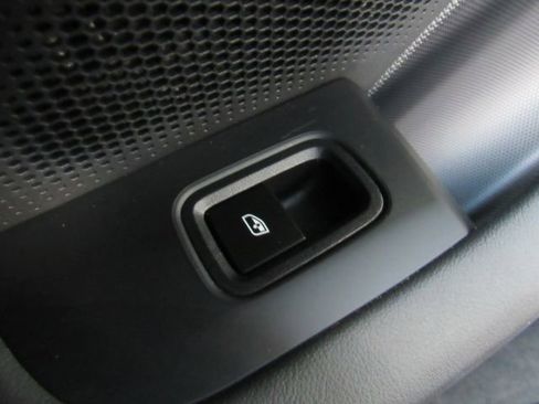 Used 2023 Porsche Taycan Premium Package w/ Premium Package image 31