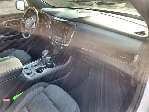Certified 2023 Chevrolet Traverse LT FWD image 27
