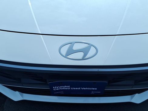 Certified 2024 Hyundai Elantra SEL FWD image 11