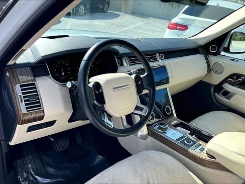 Used 2019 Land Rover Range Rover HSE image 16