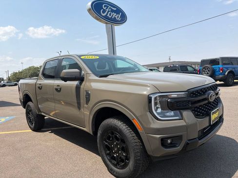 New 2026 Ford Ranger Lariat w/ Black Appearance Package AWD/4WD image 4