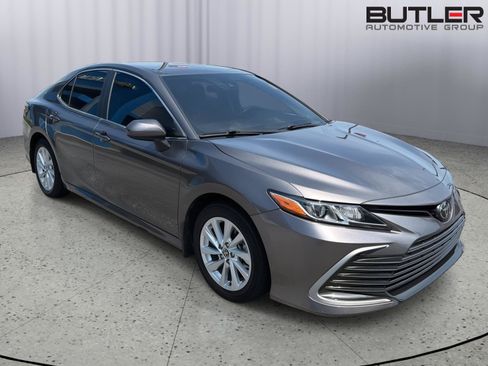 Used 2024 Toyota Camry LE FWD image 14