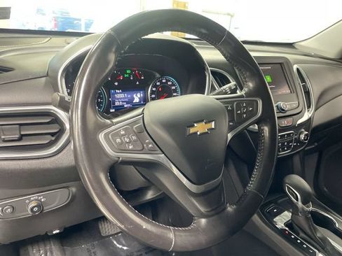 Used 2022 Chevrolet Equinox LT AWD/4WD image 14