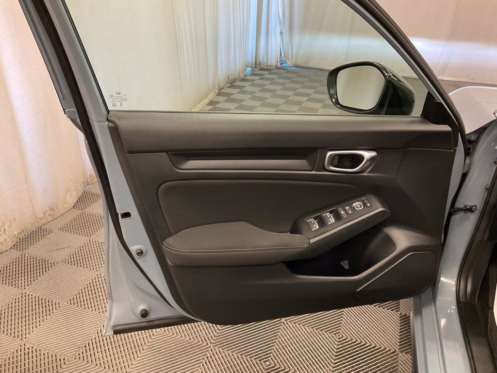 Used 2023 Honda Civic Sport image 21