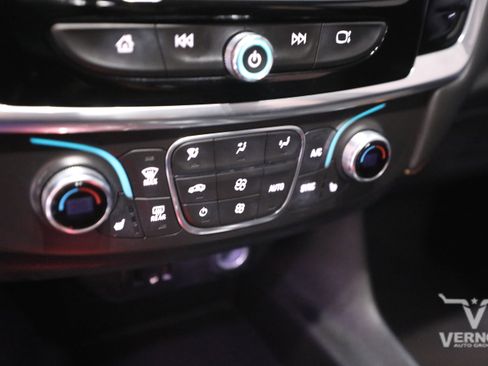 Used 2019 Chevrolet Traverse RS image 24