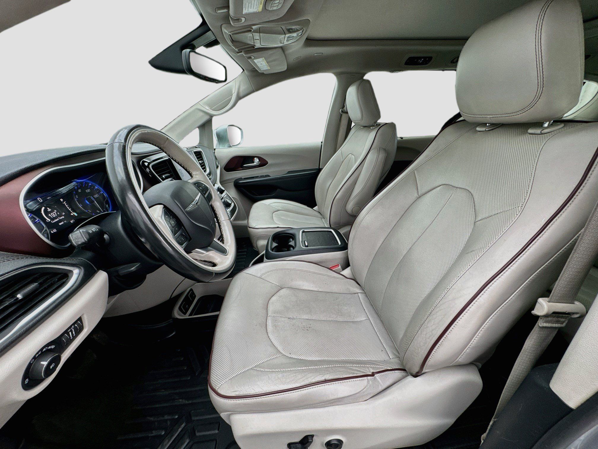 Used 2020 Chrysler Pacifica Limited FWD image 13