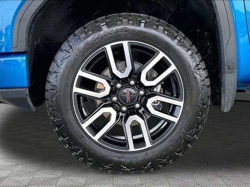 Used 2023 GMC Sierra 1500 AT4 w/ AT4 Premium Package AWD/4WD image 22