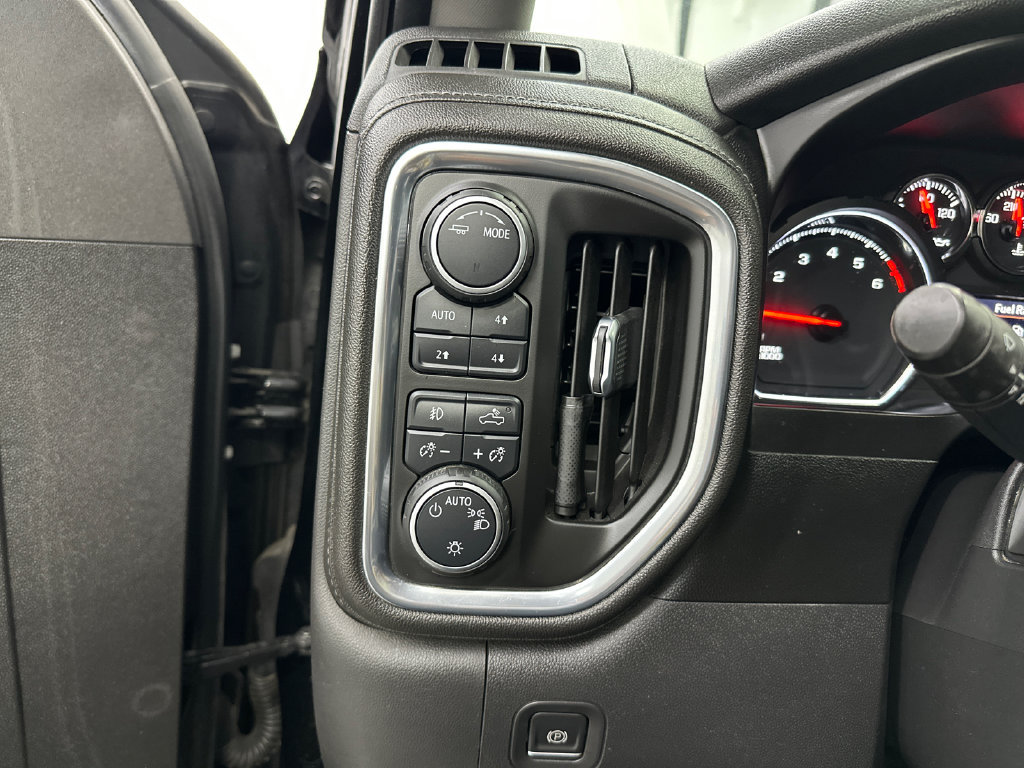 Used 2021 Chevrolet Silverado 1500 RST AWD/4WD image 28