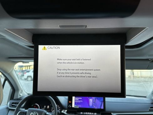 New 2026 Toyota Sienna XLE image 20